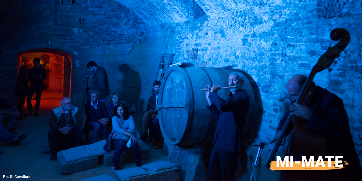 L'interno delle sale dell'infernot di Fubine Monferrato, patrimonio UNESCO, ha ospitato, durante la manifestazione MI-MATE del 15 settembre, la jazz session di Penotti e Solani. 