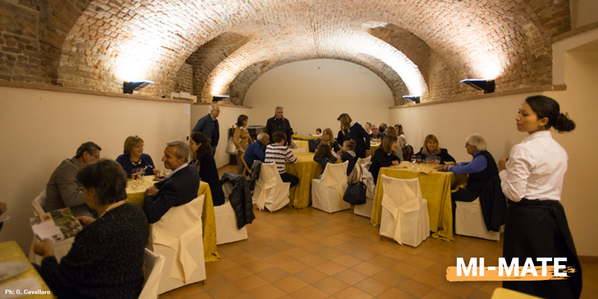 Monferrato infernot MI-MATE Prima edizione. Le sale di Palazzo Bricherasio a Fubine, durante la serata del 15 settembre 2017, hanno ospitato i visitatori per gustare le proposte enogastronomiche di Rovida Signorelli. 